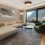 Alpine Chic - Fireplace Views &