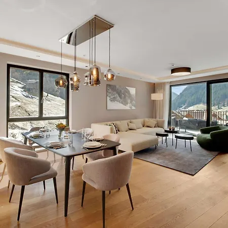 公寓 Alpine Chic - Fireplace Views &