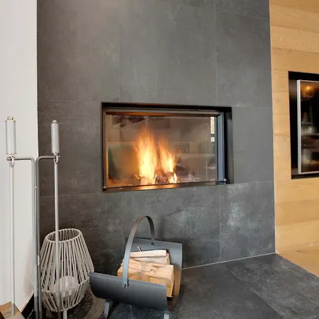 Daire Alpine Chic - Fireplace Views & See