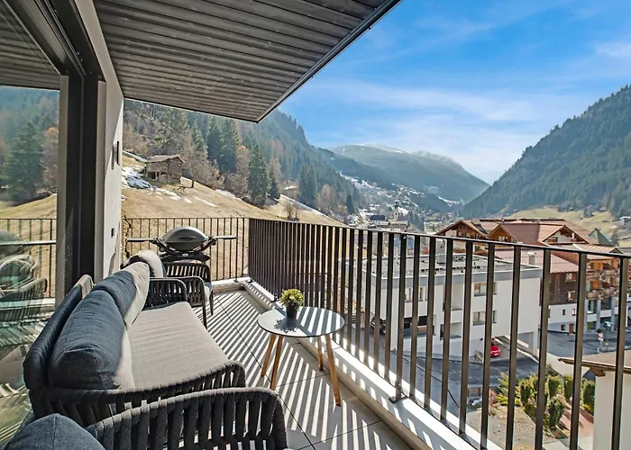 Alpine Chic - Fireplace Views & Appartamento